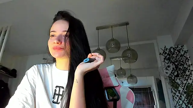 IreneVON online show from February 19, 5:40 am