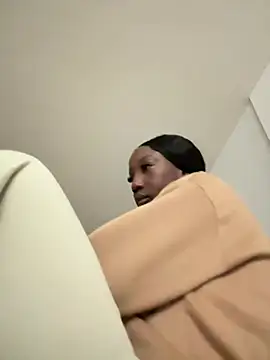 FiorelaLenin online show from February 15, 11:20 am