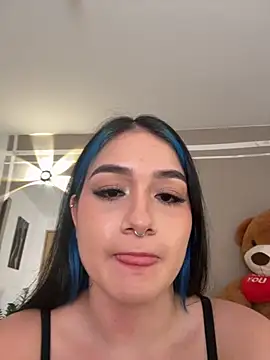 AnnyHizzle online show from November 5, 5:34 am