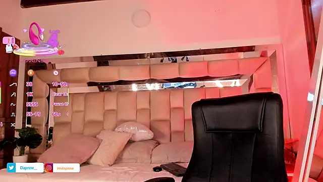 Snapshot of Dapnne_ chatting on September 12, 12:56 pm Dapnne online show from September 12, 12:56 pm