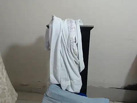 home vlak online show from October 6, 4:45 pm