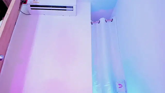 MiaKirshner online show from November 2, 3:26 pm