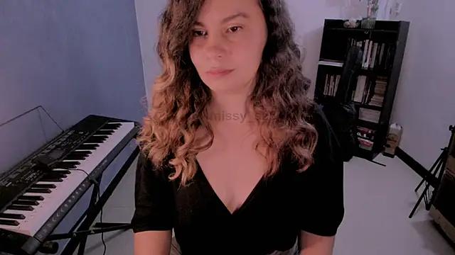 gigi stephans online show from July 25, 1:45 am