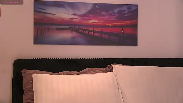 EmaCourtis online show from September 20, 10:13 am