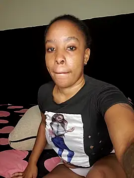 R-thequeen online show from December 19, 2:09 pm