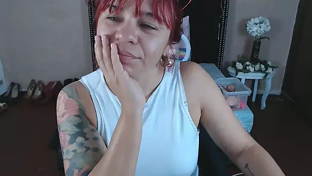 VioletaaaSlave online show from December 5, 11:11 am