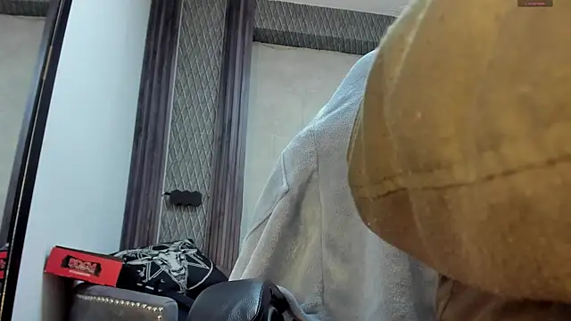 selene red  online show from September 21, 4:38 pm