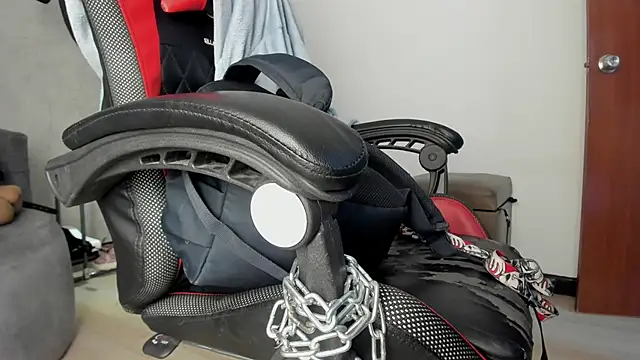 selene red  online show from October 19, 4:42 pm