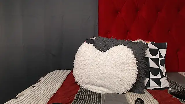 Snapshot of LOYAL_SASHA chatting on September 20, 9:40 am LOYAL SASHA online show from September 20, 9:40 am