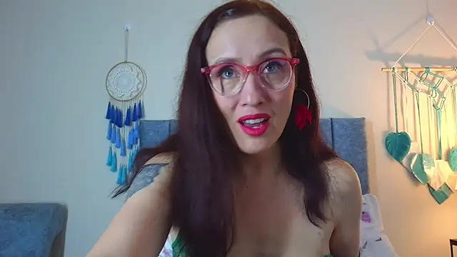 IberianMoonMK online show from November 24, 5:37 pm