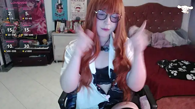 Avril2001 online show from February 2, 5:06 am