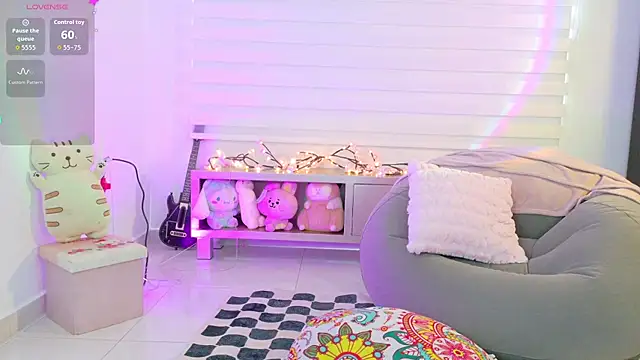 Kittytimberlake online show from July 5, 4:12 pm