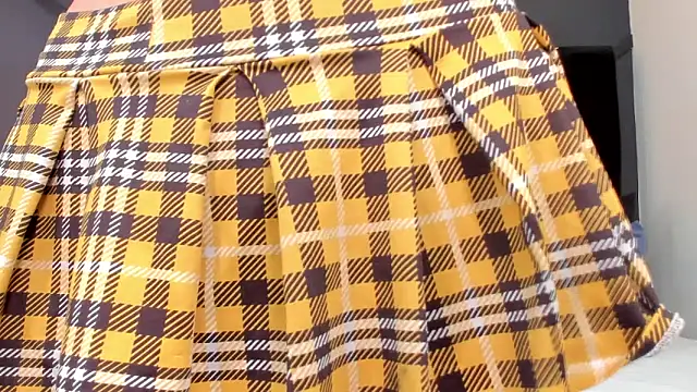 emily mooon online show from December 16, 9:31 pm