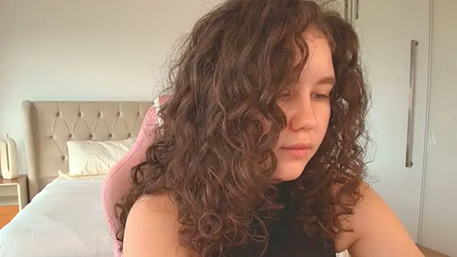 Ariella Sol online show from March 1, 7:24 pm