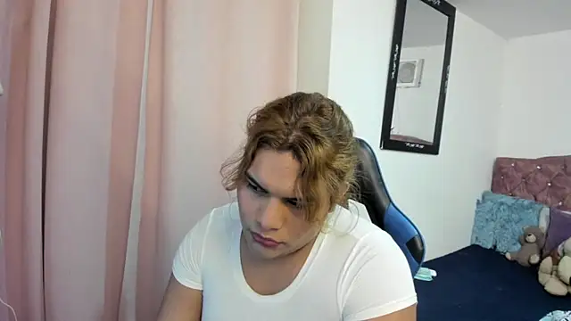 Margoth Montilla online show from February 3, 1:38 am