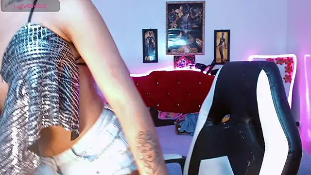 AdharaaMoon online show from December 3, 7:16 pm