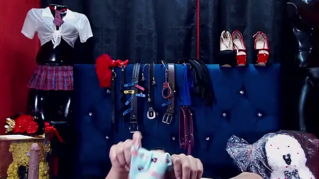 Hannamariana online show from March 12, 1:25 pm