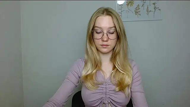 cindi hot online show from September 27, 10:44 am