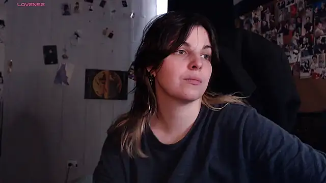Saya sweet online show from June 29, 9:38 am