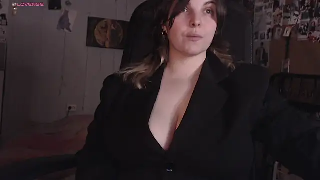 Saya sweet online show from July 12, 9:37 pm