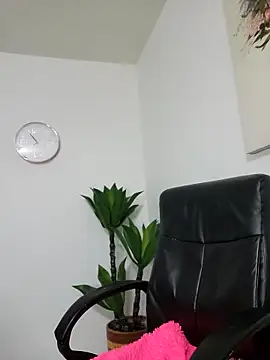 Gina Myers online show from April 28, 3:54 am
