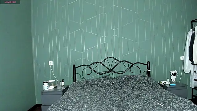 DeniRicchii online show from December 3, 5:54 am