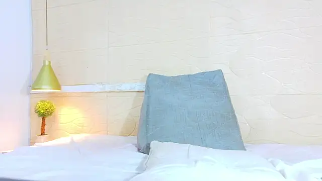 Shamiraa moore online show from June 11, 2:53 am