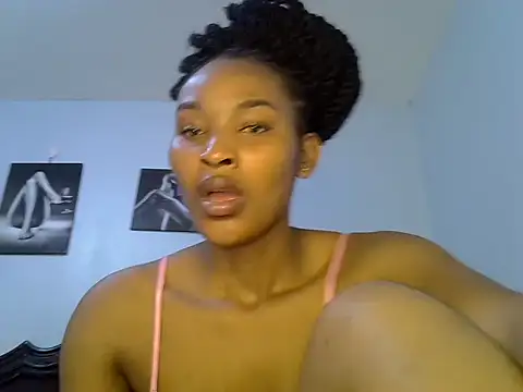 cute-alexis online show from July 28, 9:40 am