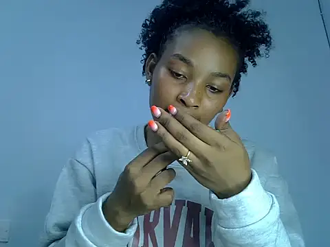 cute-alexis online show from September 19, 11:20 am