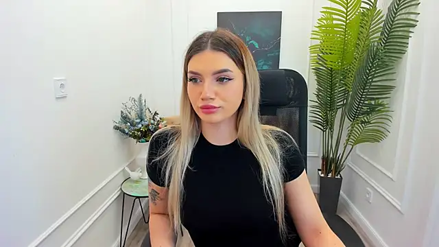 SelenaeMoore online show from October 5, 7:41 pm