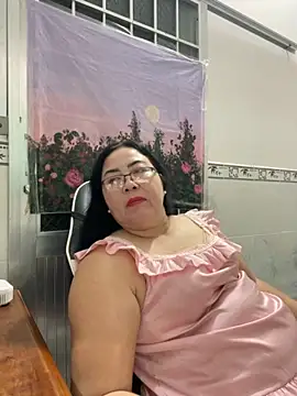 NDith online show from December 1, 1:03 pm