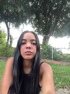 NAUGHTY LITTLE 18 online show from January 14, 10:04 pm