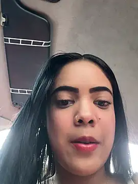 NAUGHTY LITTLE 18 online show from July 25, 10:39 pm