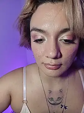 kitten sweet online show from June 22, 3:25 am