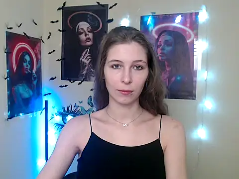 StrangerGi online show from December 19, 7:22 am