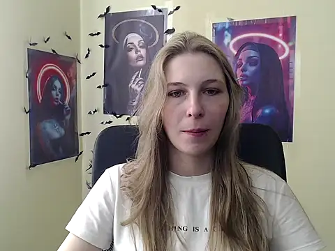 StrangerGi online show from April 2, 6:11 am