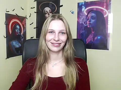 StrangerGi online show from May 20, 7:55 pm