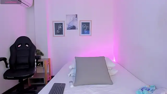 pau live online show from November 7, 9:15 am