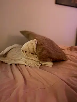 hannaasweet online show from March 11, 9:50 pm