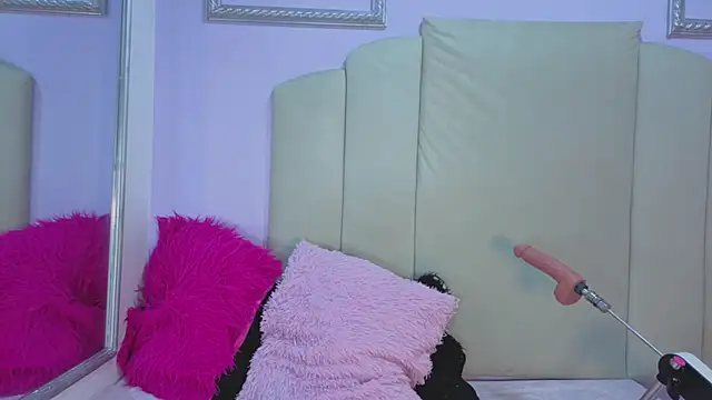 Grettel-ramirez online show from June 4, 11:53 pm