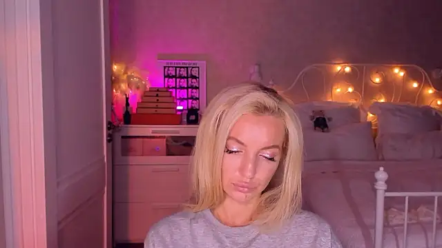 aestetick online show from January 31, 7:11 pm