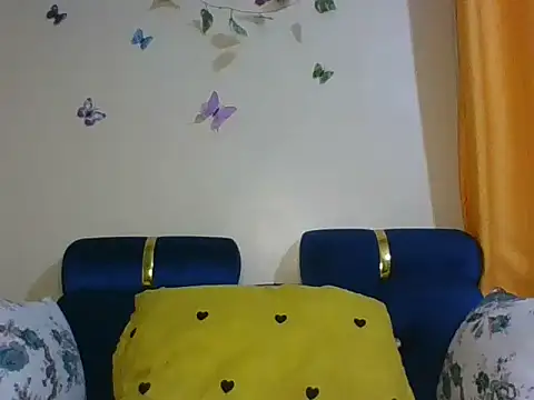 Snapshot of Bigass_mee_ chatting on October 15, 8:00 pm Bigass mee  online show from October 15, 8:00 pm
