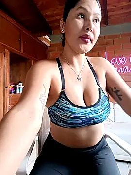 SamaraJay1 online show from January 9, 4:22 pm