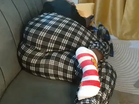 leslysexygirl online show from November 3, 5:11 am