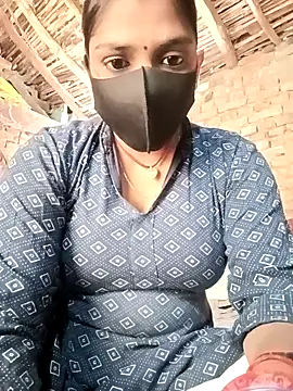 Snapshot of haymona chatting on October 13, 5:43 am haymona online show from October 13, 5:43 am