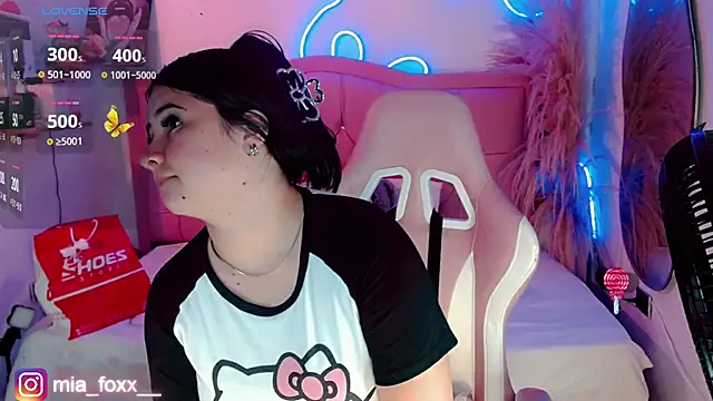 Mia foxx  online show from September 27, 10:06 pm