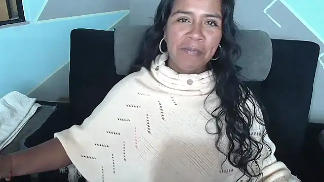 Snapshot of saggil23 chatting on October 19, 11:51 pm saggil23 online show from October 19, 11:51 pm