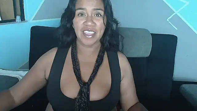 saggil23 online show from June 14, 8:47 am