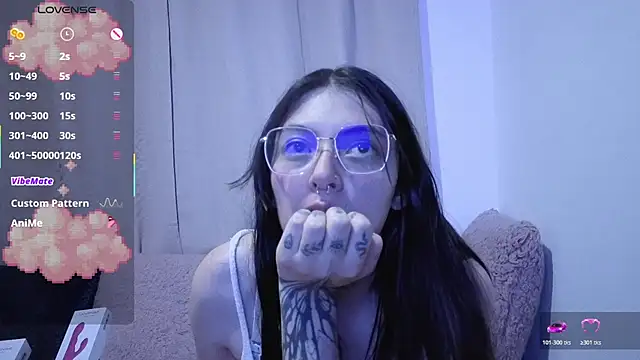 lessliee22  online show from July 25, 7:26 am