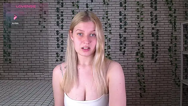 Snapshot of amiliduchess chatting on September 30, 10:32 am amiliduchess online show from September 30, 10:32 am